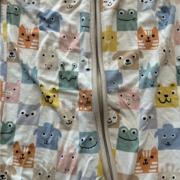 Little sleepies 6-12 months check mate onesie - Picture 3 of 6